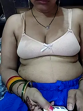 Snapshot of Diya_143 chatting on 05-15-26, 07:12 Diya 143 online show from 05-15-26, 07:12