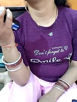 Snapshot of Diya_143 chatting on 04-22-26, 07:59 Diya 143 online show from 04-22-26, 07:59
