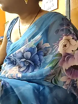 Snapshot of Diya_143 chatting on 07-16-26, 06:21 Diya 143 online show from 07-16-26, 06:21
