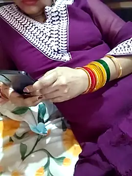 Snapshot of Diya_143 chatting on 07-23-26, 05:53 Diya 143 online show from 07-23-26, 05:53