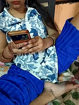 Snapshot of Diya_143 chatting on 05-15-26, 07:06 Diya 143 online show from 05-15-26, 07:06