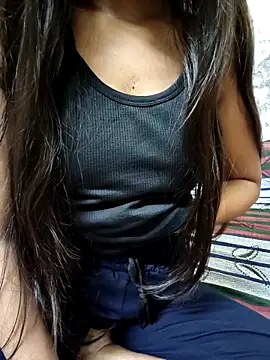 Snapshot of Nupur_69 chatting on 03-17-25, 01:24 Nupur 69 online show from 03-17-25, 01:24