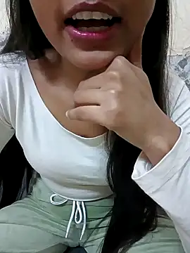 Snapshot of Nupur_69 chatting on 12-27-24, 09:11 Nupur 69 online show from 12-27-24, 09:11