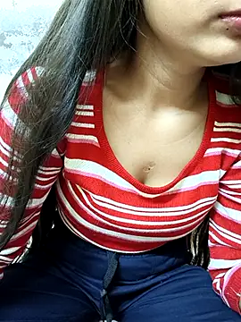 Snapshot of Nupur_69 chatting on 02-18-25, 08:47 Nupur 69 online show from 02-18-25, 08:47
