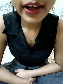 Snapshot of Nupur_69 chatting on 02-20-25, 10:26 Nupur 69 online show from 02-20-25, 10:26