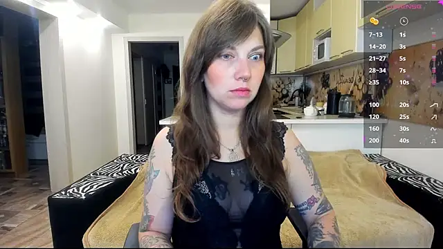 Snapshot of StacyTigerr chatting on 10-14-25, 04:07 StacyTigerr online show from 10-14-25, 04:07