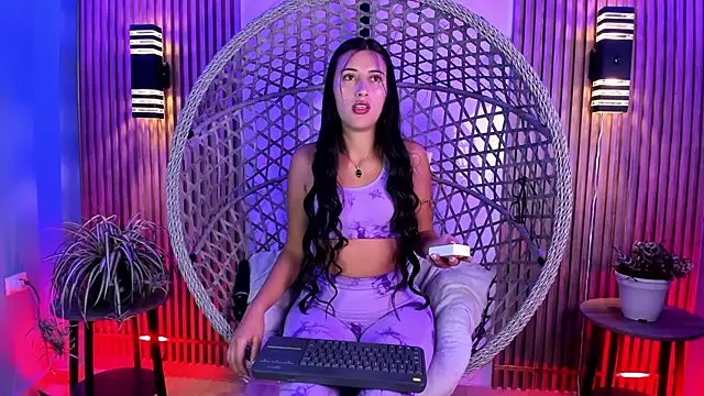 Snapshot of brenda_moris01 chatting on 03-10-26, 09:41 brenda moris01 online show from 03-10-26, 09:41