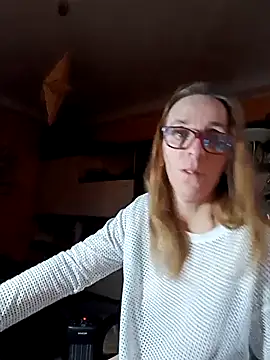 Dettybitch40 online show from 10-29-25, 06:23