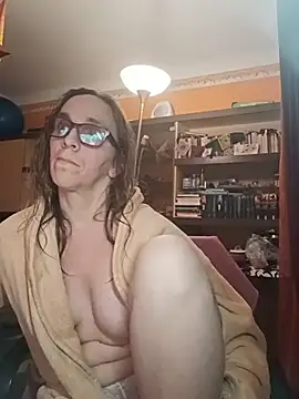 Dettybitch40 online show from 11-15-25, 07:07