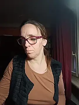 Dettybitch40 online show from 11-28-25, 03:12