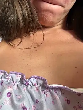 Emmabee123 online show from 04-10-26, 05:53