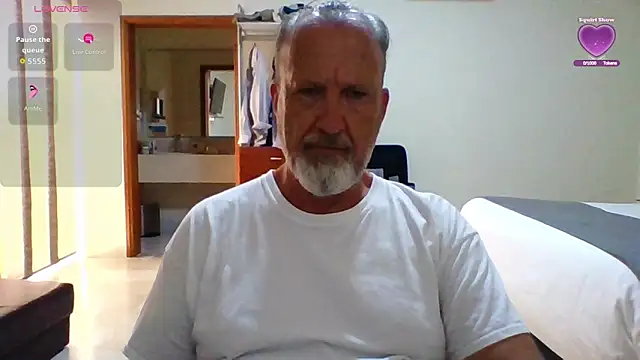 Snapshot of openminddaddy chatting on 05-13-26, 04:58 openminddaddy online show from 05-13-26, 04:58