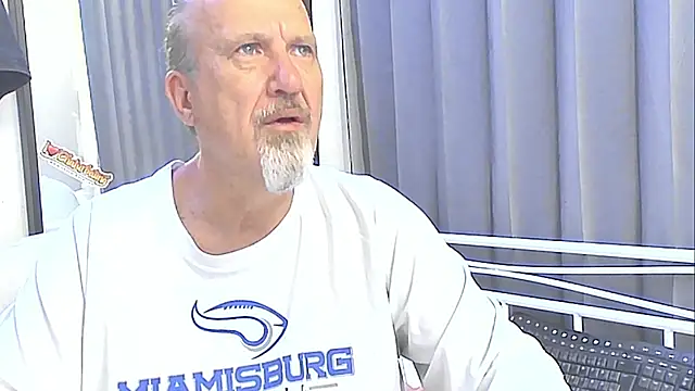 Snapshot of openminddaddy chatting on 12-21-24, 11:02 openminddaddy online show from 12-21-24, 11:02