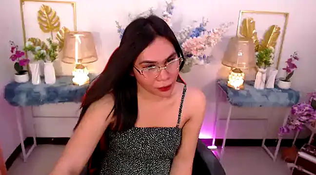 Snapshot of Asian_flabby chatting on 03-08-25, 02:45 Asian flabby online show from 03-08-25, 02:45