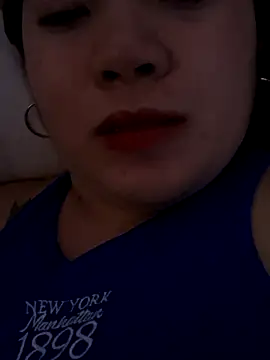 Snapshot of newasiangirl chatting on 10-12-25, 06:15 newasiangirl online show from 10-12-25, 06:15