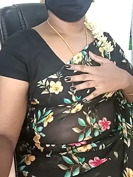 Tamil-hotwife online show from 12-04-25, 04:50
