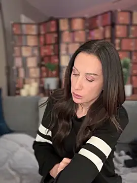 Fiona Kent  online show from 03-15-25, 11:06