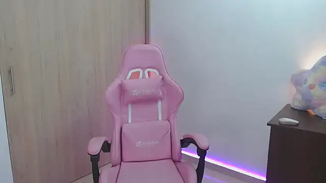 Snapshot of tastymeli chatting on 03-08-25, 02:23 tastymeli online show from 03-08-25, 02:23