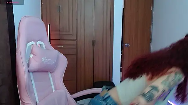 Snapshot of tastymeli chatting on 01-29-25, 08:04 tastymeli online show from 01-29-25, 08:04