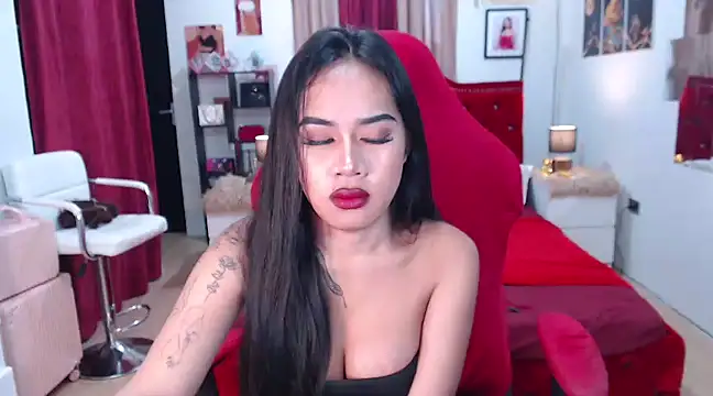 Snapshot of FrancineGarcia chatting on 02-18-25, 02:49 FrancineGarcia online show from 02-18-25, 02:49