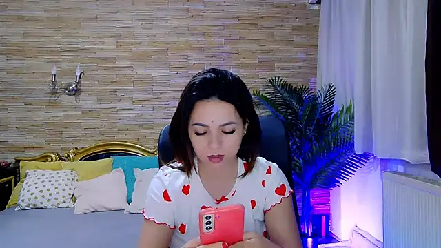 PlayfulElla online show from 02-21-25, 08:40