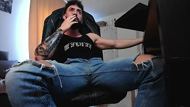 liamaesthetic online show from 04-11-26, 07:05