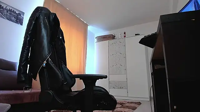 liamaesthetic online show from 03-03-26, 07:37