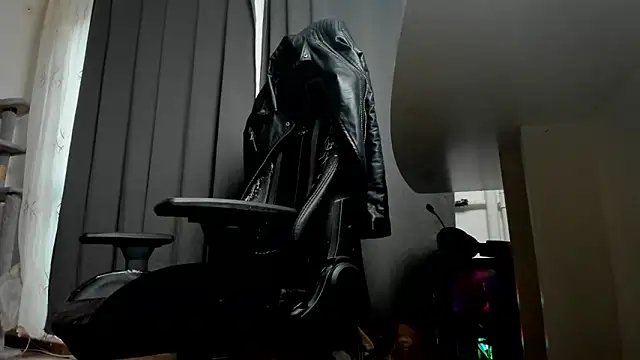 liamaesthetic online show from 11-15-25, 08:29