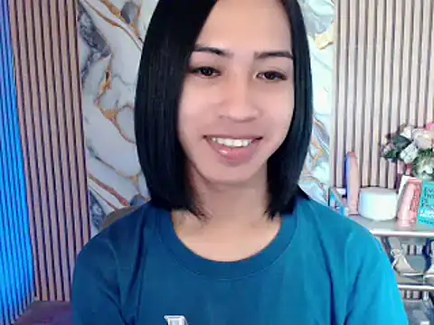 Snapshot of Lemonadexxx chatting on 03-19-25, 02:13 Lemonadexxx online show from 03-19-25, 02:13