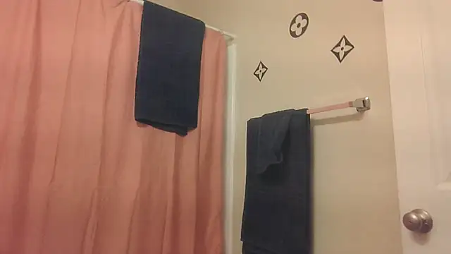 bootiebby online show from 11-18-25, 03:59