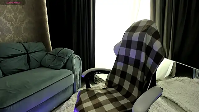 XLindaMilfX online show from 11-06-25, 01:26