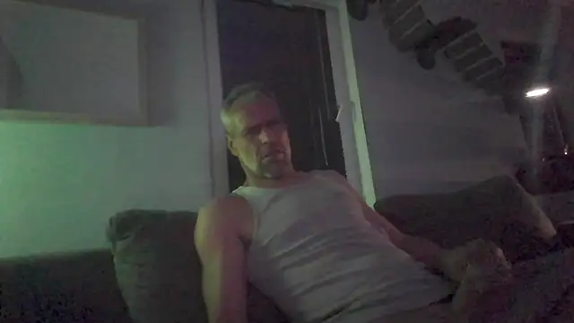 Snapshot of AnalSucht@xh chatting on 03-24-26, 02:22 AnalSuchtxh online show from 03-24-26, 02:22