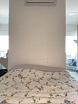 tsuki chan on online show from 11-11-25, 02:45