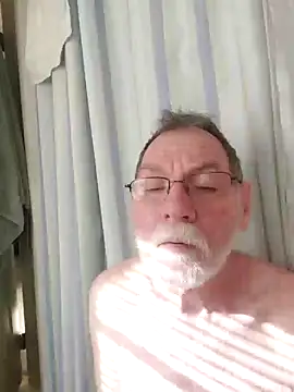 Snapshot of CDforU chatting on 01-14-25, 04:50 CDforU online show from 01-14-25, 04:50