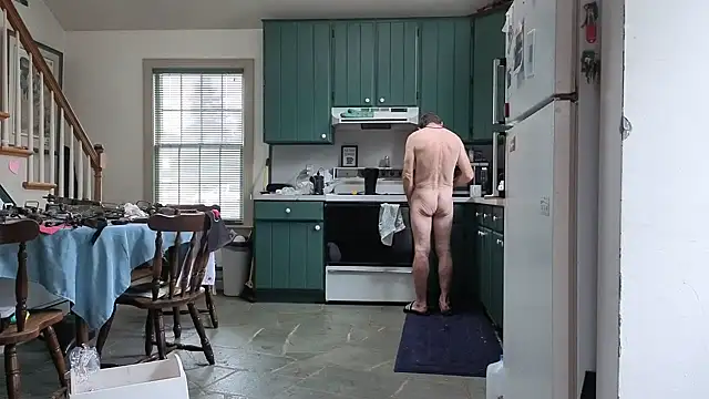 Snapshot of CDforU chatting on 10-13-25, 02:07 CDforU online show from 10-13-25, 02:07