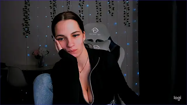 KarlaSim online show from 02-15-25, 12:04