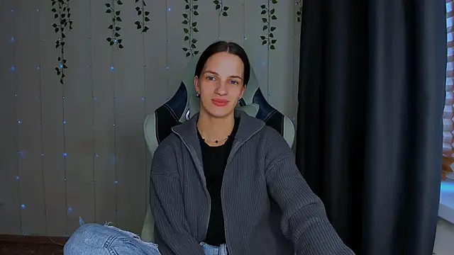 KarlaSim online show from 10-15-25, 10:34