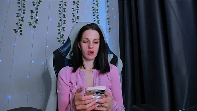 KarlaSim online show from 03-08-26, 11:24