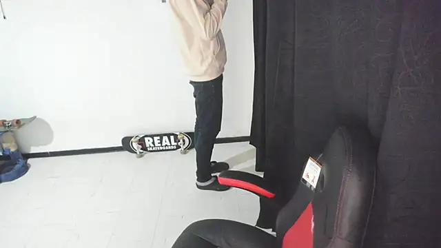 Jeff Waltonxh online show from 12-13-25, 08:04