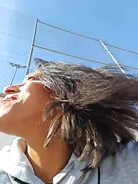 Snapshot of Goldenlace chatting on 02-26-25, 02:27 Goldenlace online show from 02-26-25, 02:27