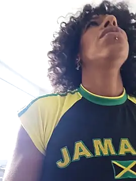 Snapshot of Goldenlace chatting on 10-02-25, 11:46 Goldenlace online show from 10-02-25, 11:46