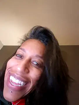 Snapshot of Goldenlace chatting on 03-18-25, 11:11 Goldenlace online show from 03-18-25, 11:11