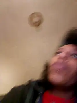 Snapshot of Goldenlace chatting on 03-17-25, 11:57 Goldenlace online show from 03-17-25, 11:57