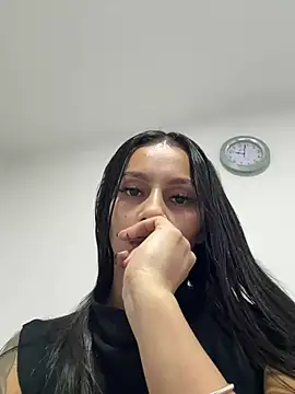 Snapshot of karlyn_angels chatting on 03-22-25, 03:09 karlyn angels online show from 03-22-25, 03:09