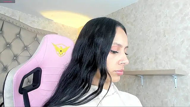 Snapshot of karlyn_angels chatting on 02-12-25, 08:29 karlyn angels online show from 02-12-25, 08:29
