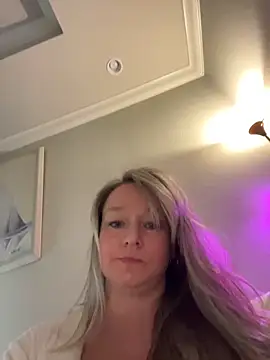 Vivian MayXxX online show from 03-17-26, 11:19