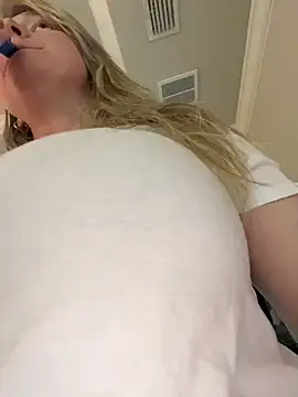 Vivian MayXxX online show from 04-12-26, 06:22