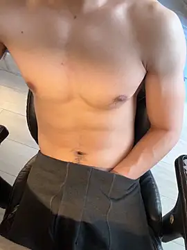 Snapshot of 1714914111 chatting on 12-19-25, 03:03 1714914111 online show from 12-19-25, 03:03