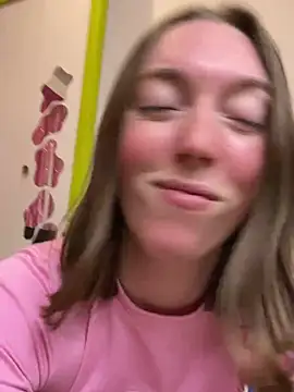 Daisy Michto Officiel online show from 03-18-25, 01:57