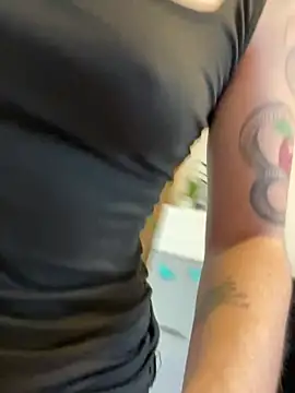 Daisy Michto Officiel online show from 02-13-25, 08:59